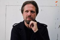 Miklavž Komelj
Fotografija: Matej Metlikovič