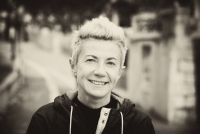 Suzana Tratnik
Fotografija: Nada Žgank